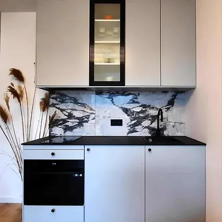 Czarnucha 6 * Poznaň